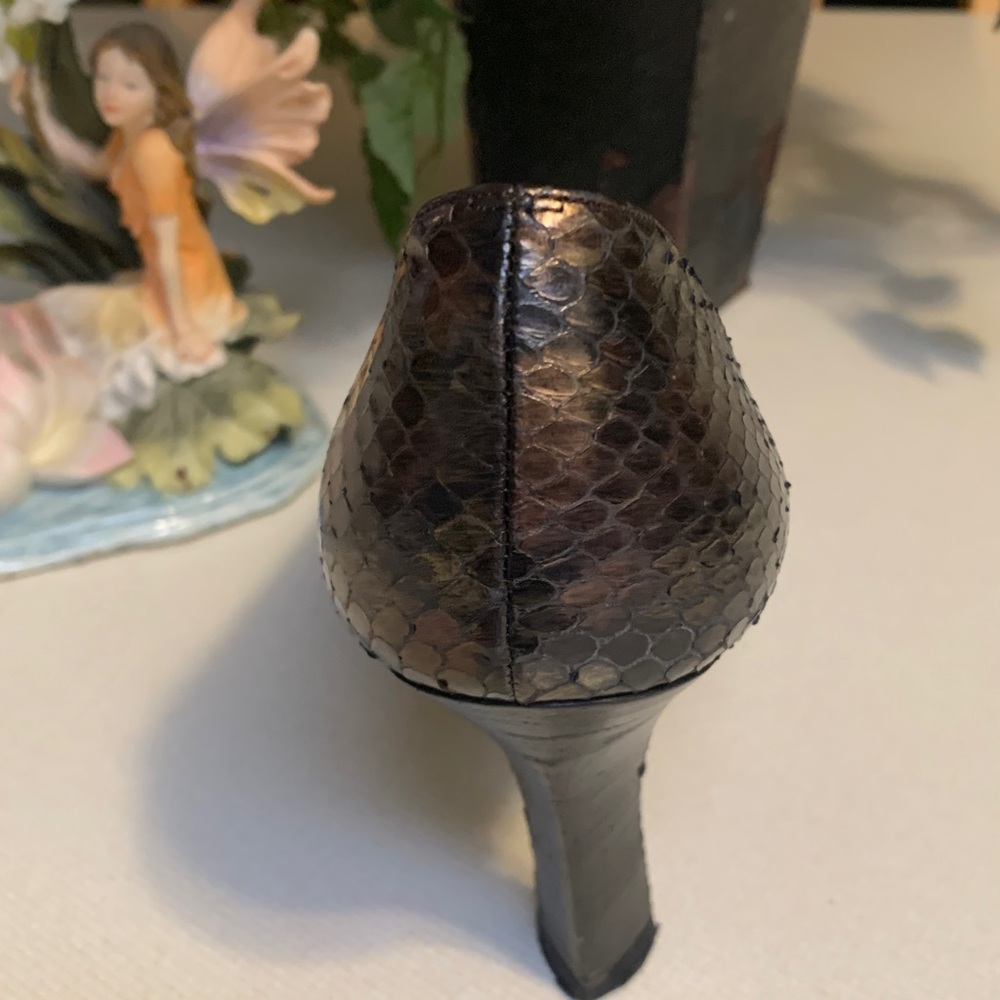 Bally Women's Vintage Genuine Snakeskin Snakeskin Heels - Picture 4 of 8